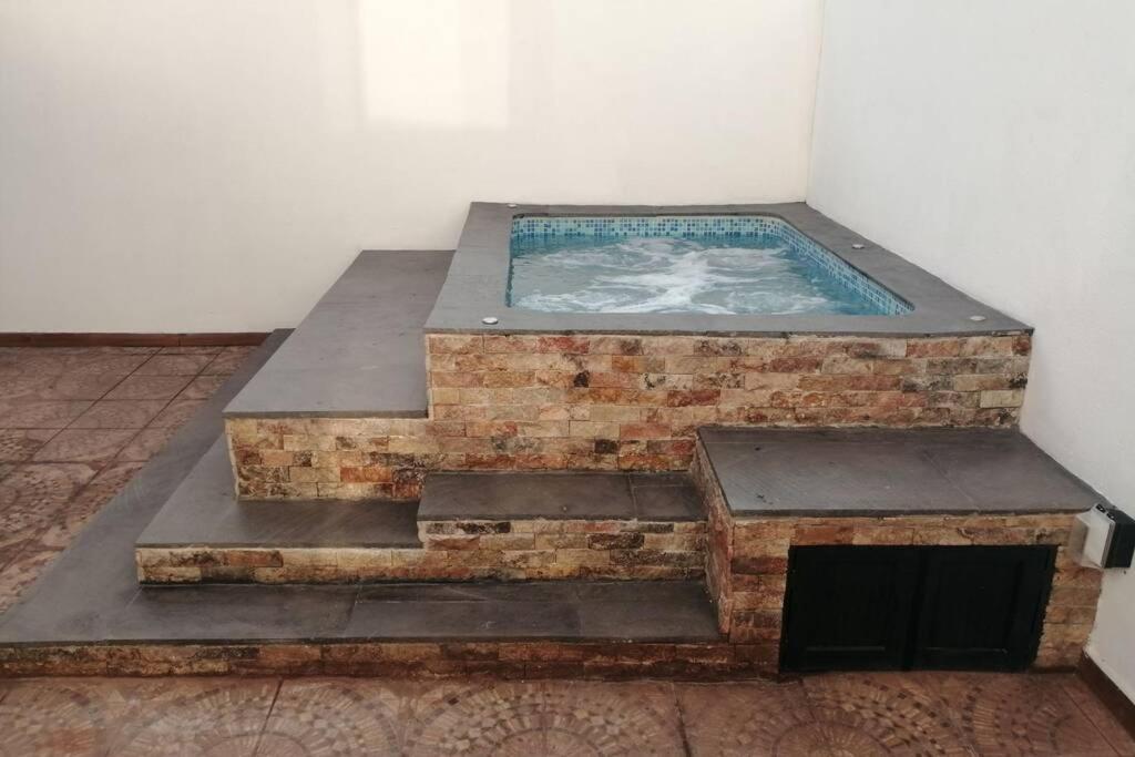 Any Mood! Casa De Descanso Con Jacuzzi Climatizado 瓦兹特佩克 外观 照片